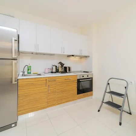 Flat W Pool Garden And Balcony 7 Min To Beach Antalya