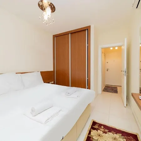 Flat W Pool Garden And Balcony 7 Min To Beach *