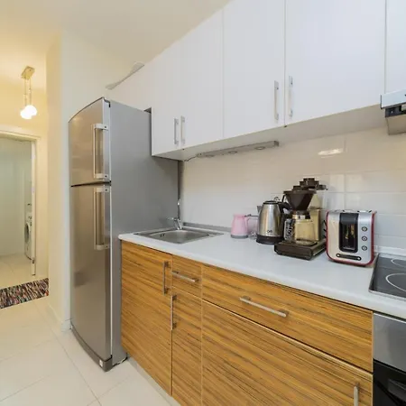 Apartamento Flat W Pool Garden And Balcony 7 Min To Beach