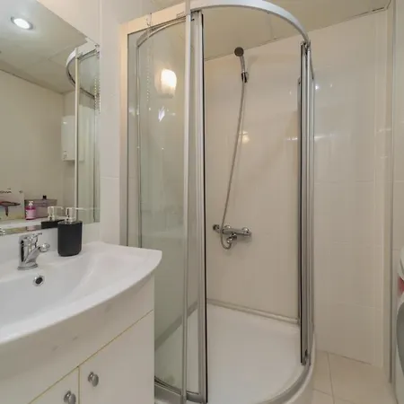 Flat W Pool Garden And Balcony 7 Min To Beach Apartamento Antalya